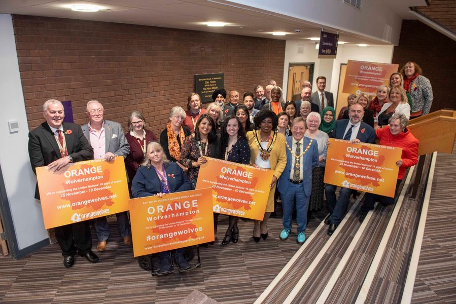Political leaders back city’s Orange Wolverhampton campaign